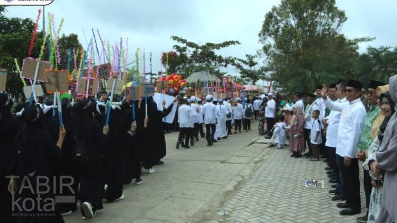 Lepas Pawai Akbar Tahun Baru Islam, Pj Bupati Mura Ajak Tingkatkan Ketakwaan