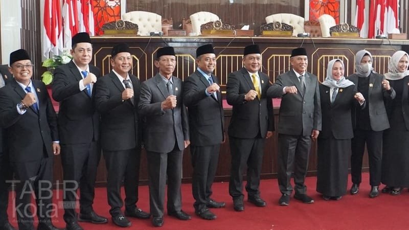 DPRD Kotabaru Gelar Rapat Paripurna Penetapan Pasangan Bupati dan Wakil Bupati Terpilih