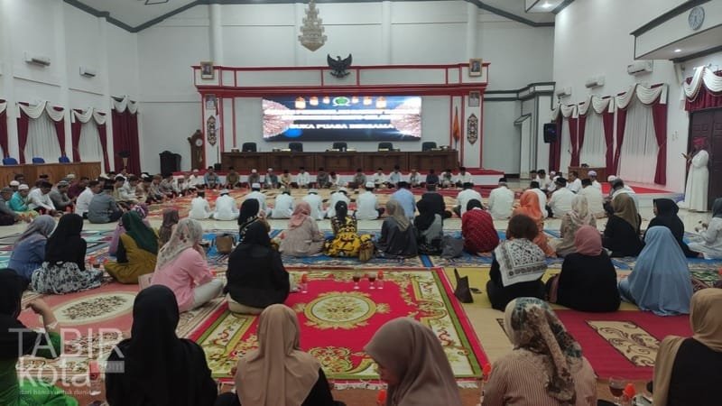 Pererat Silaturahmi dengan Masyarakat, DPRD Barsel Gelar Bukber