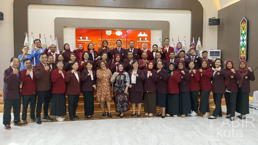 Hadiri Pelantikan DPD dan DPK PPNI, Bupati Barsel Apresiasi Peran Perawat