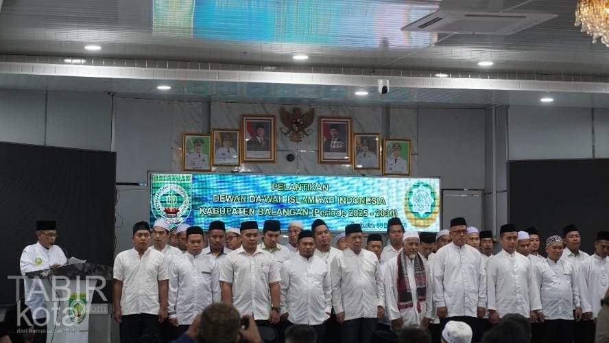 Hadiri Pengukuhan DDII, Wabup Balangan Dorong Pemanfaatan Teknologi Informasi dalam Berdakwah