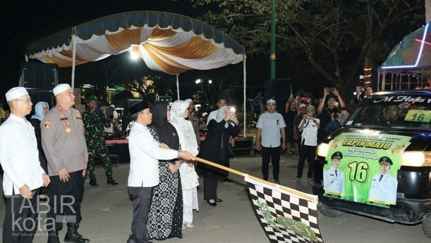 Bupati dan Wabup Tapin Lepas Pawai Takbir Keliling di Rantau dan Binuang