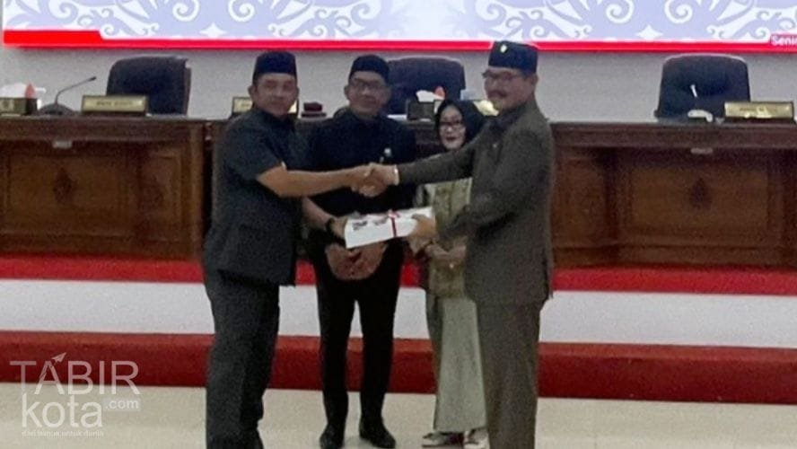 Bahas Raperda RPJMD 2025–2029, DPRD Barsel Gelar Rapat Paripurna ke-20