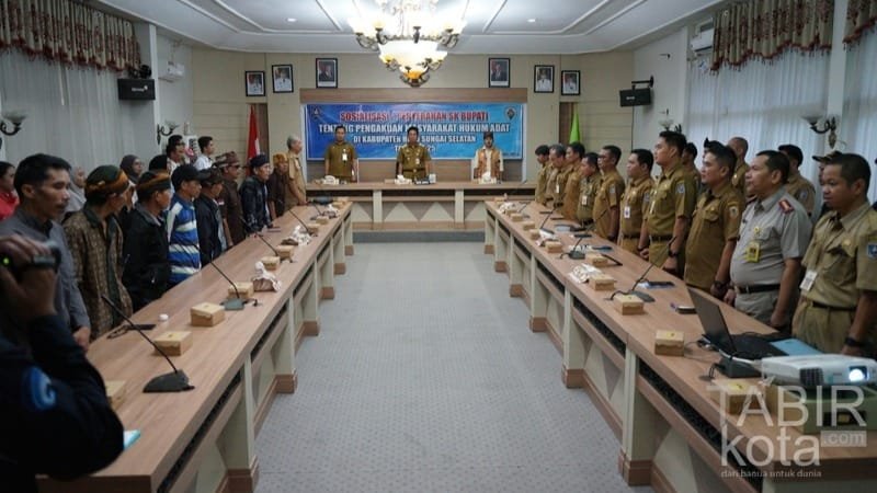 Bupati HSS Terbitkan SK Pengakuan MHA Kepada Empat Komunitas Adat