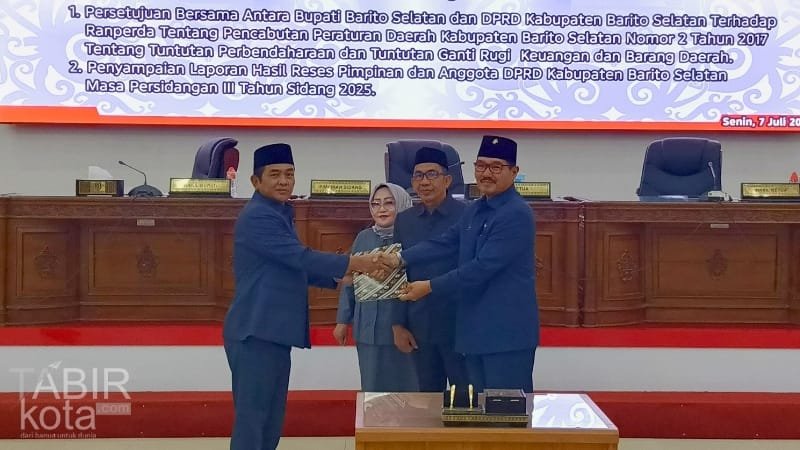 Paripurna DPRD ke-22, Wabup Barsel Sampaikan Pidato Bupati