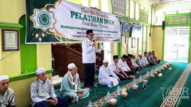 Buka Pelatihan Imam Remaja, Wabup HSS: Langkah Strategis Bina Generasi Muda