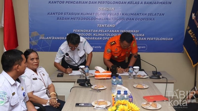 Tunjang Operasi SAR, Basarnas Banjarmasin – BMKG Kalsel Tandatangani PKS Peningkatan Pelayanan Informasi MKG